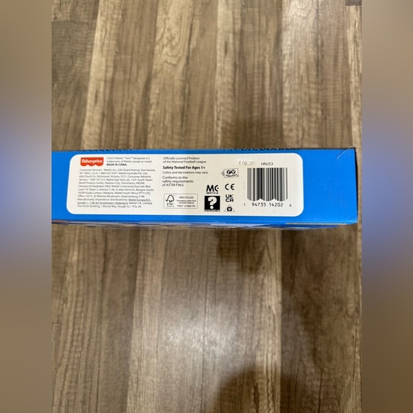 Fisher Price Little People x NFL Collector Los Angeles Chargers Figure 4-Pack - Picture 7 of 16